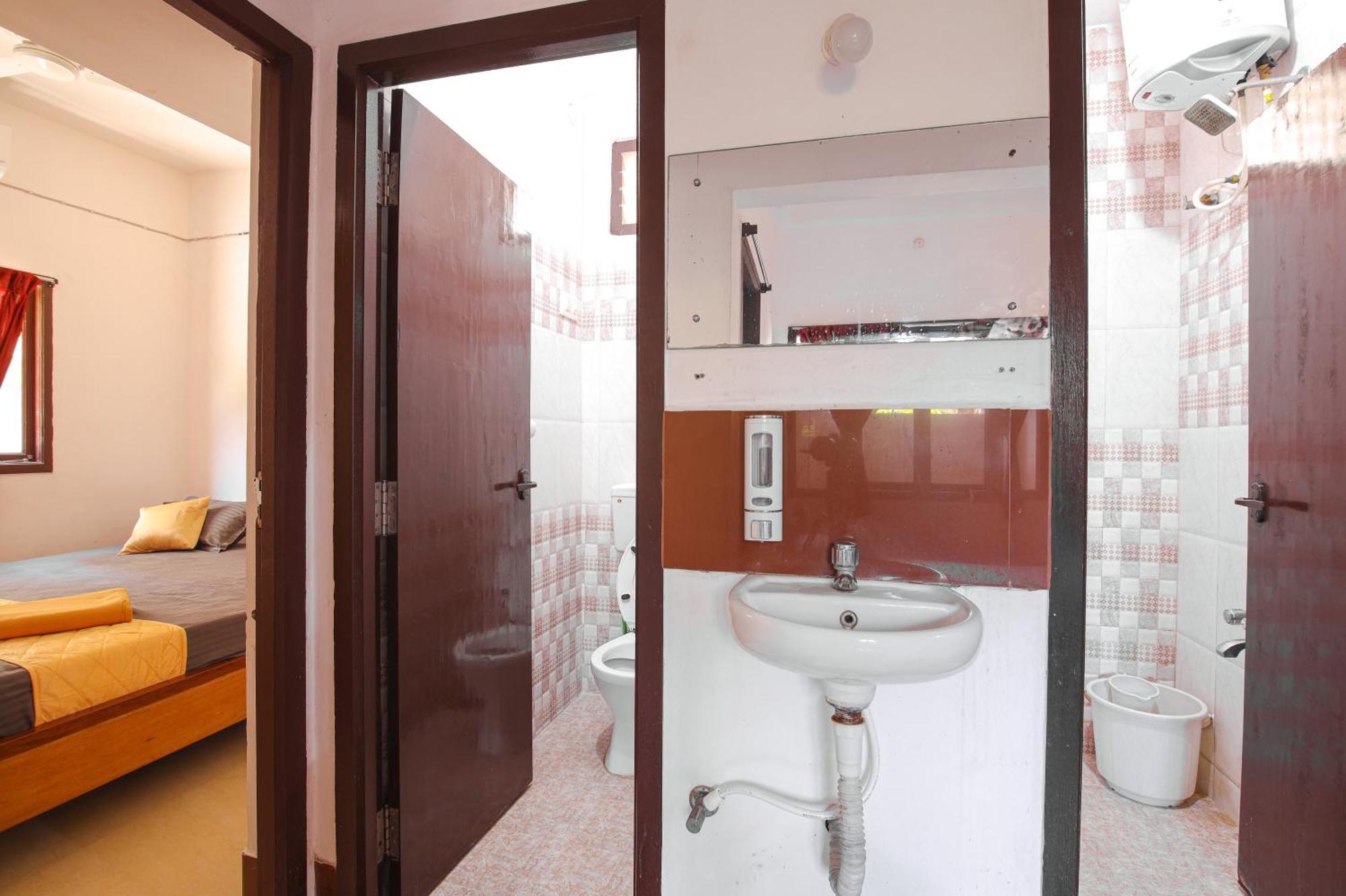 Отель Manora Residency Пондичерри Экстерьер фото