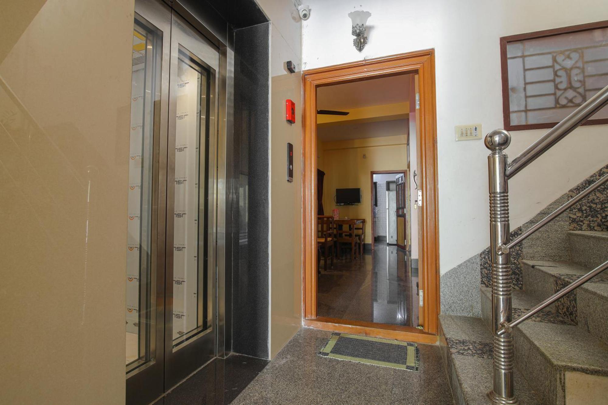 Отель Manora Residency Пондичерри Экстерьер фото